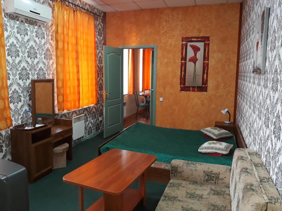 Eurolux Hotel Полтава Экстерьер фото